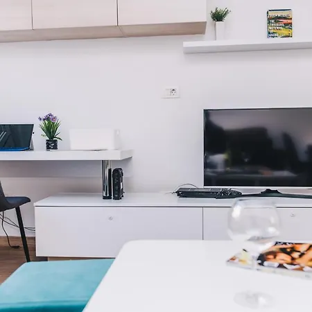 Apartment Modern 2bdr Apartment-cathedral View-best Location Sarajevo