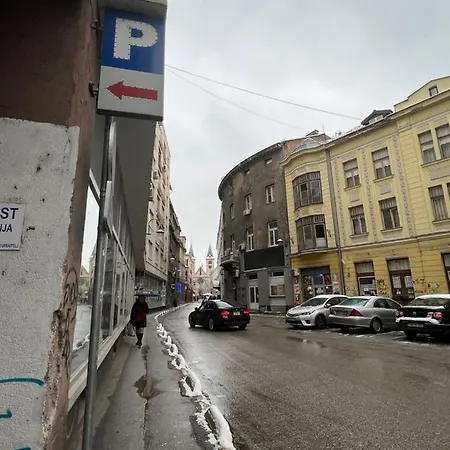 Modern 2bdr Apartment-cathedral View-best Location 公寓 塞拉耶佛