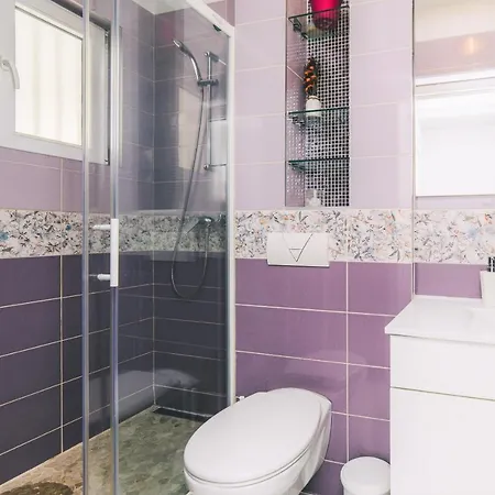 Modern 2bdr Apartment-cathedral View-best Location