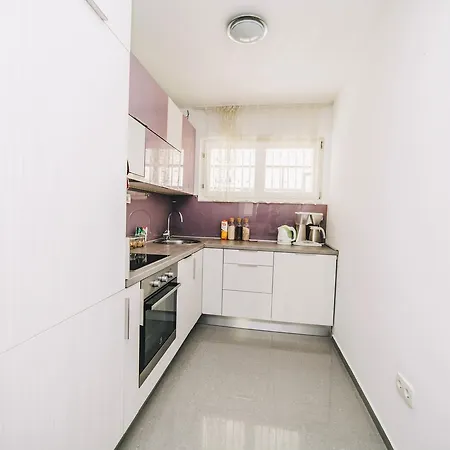 Modern 2bdr Apartment-cathedral View-best Location Apartment Sarajevo