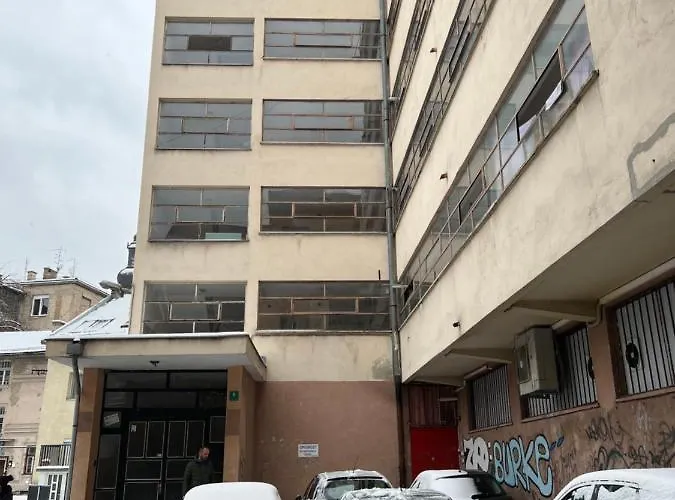 Modern 2bdr Apartment-cathedral View-best Location 公寓 塞拉耶佛