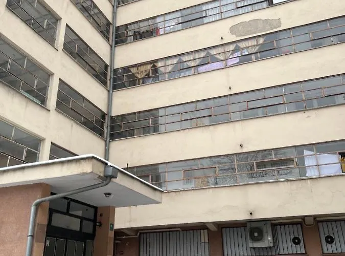 Modern 2bdr Apartment-cathedral View-best Location